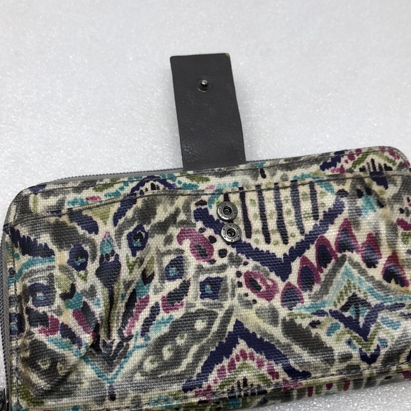 Sakroots Wallet Gray Artsy Zip Around - Picture 6 of 16